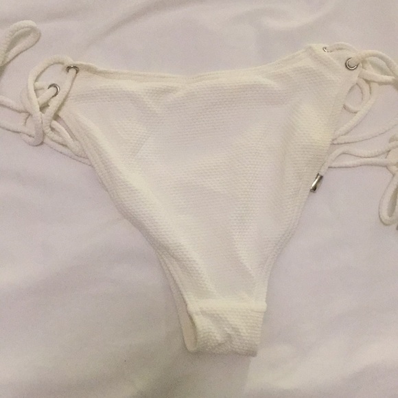 Forever21 white bikini bottom - Picture 4 of 4